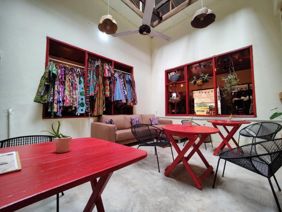 Tumi Hostel 쿠마시 외부 사진