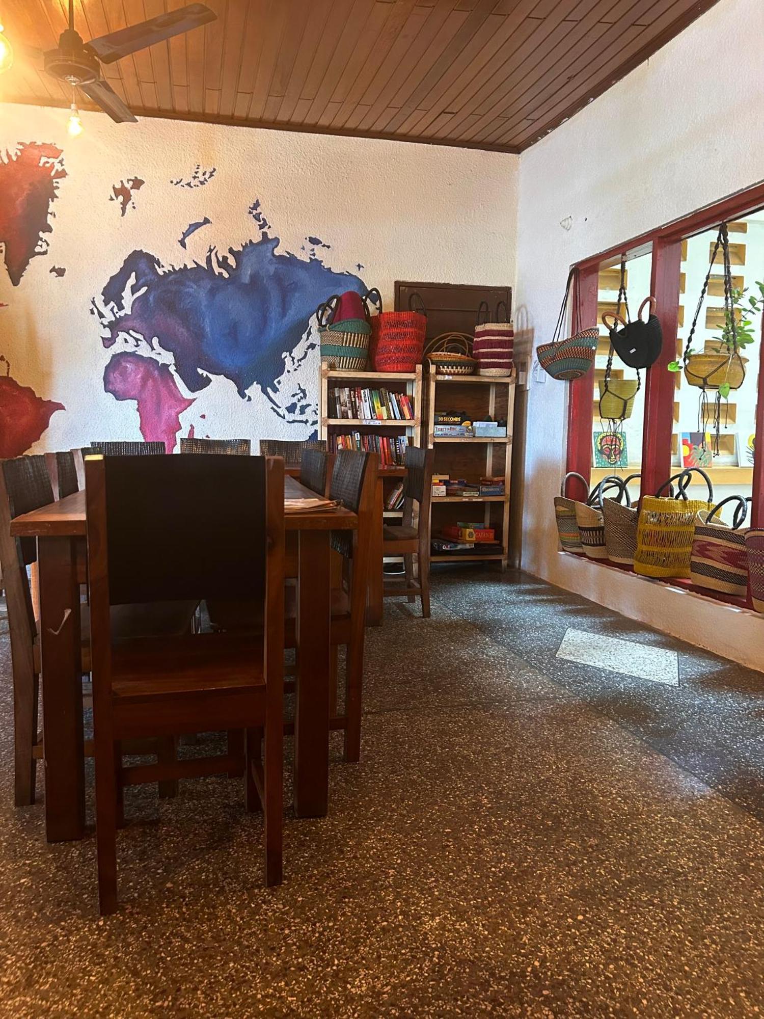 Tumi Hostel 쿠마시 외부 사진