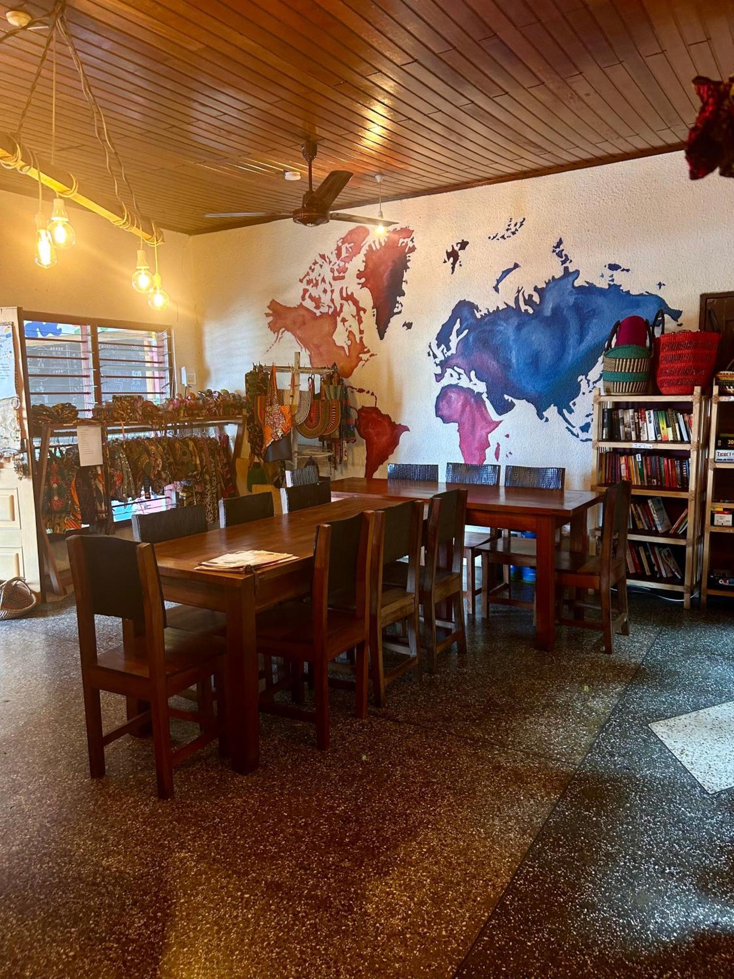 Tumi Hostel 쿠마시 외부 사진